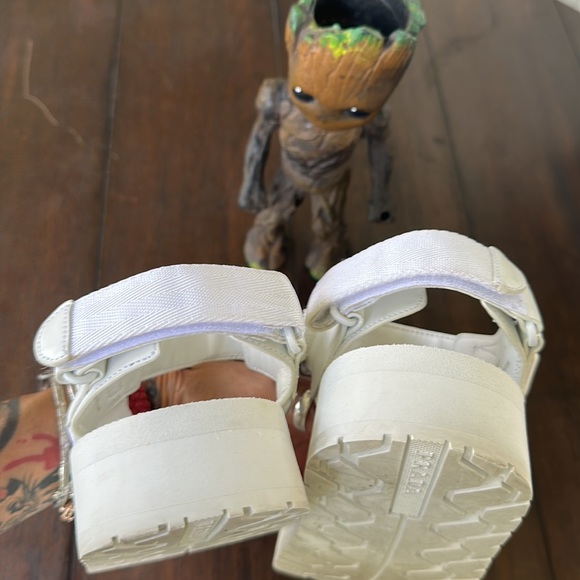 Prada white sandals - Picture 5 of 8